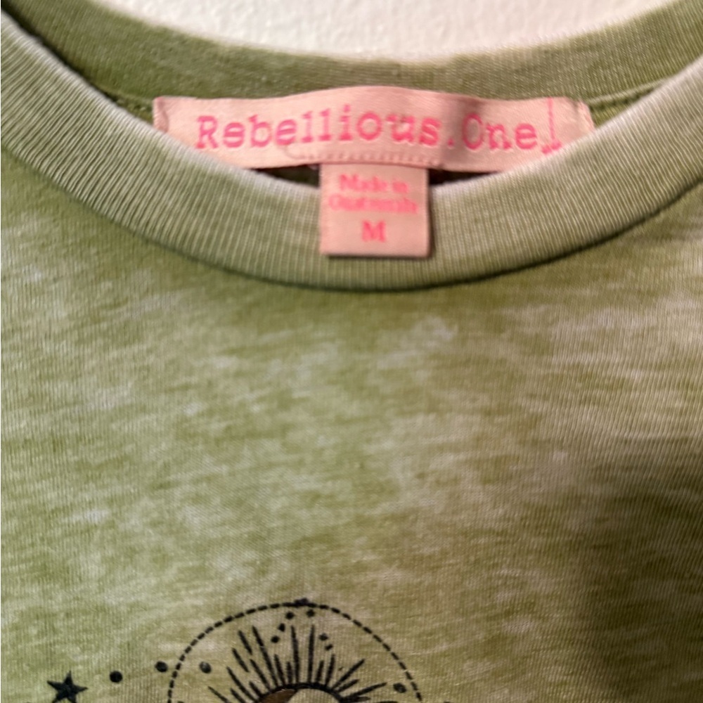 Rebellious One Green Short Sleeve Tee Casual Style - Picture 4 of 4